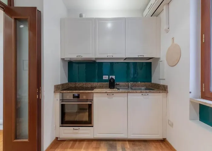 Iflat Spanish Steps Blue Appartement *